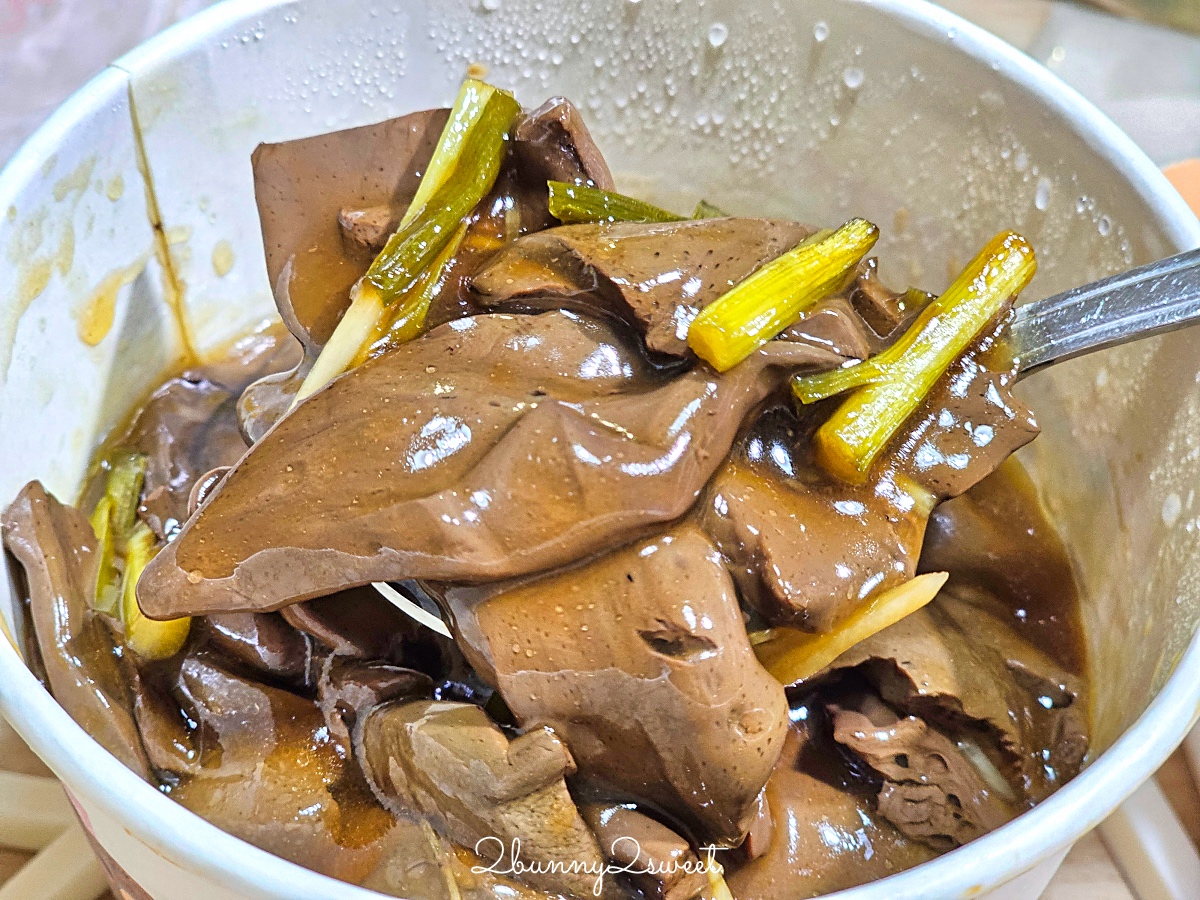 【廟口鴨香飯】新竹鴨香飯推薦|城隍廟必吃美食,炒鴨血、鴨肉料理必點 @兔兒毛毛姊妹花 【廟口鴨香飯】新竹鴨香飯推薦|城隍廟必吃美食,炒鴨血、鴨肉料理必點 @兔兒毛毛姊妹花