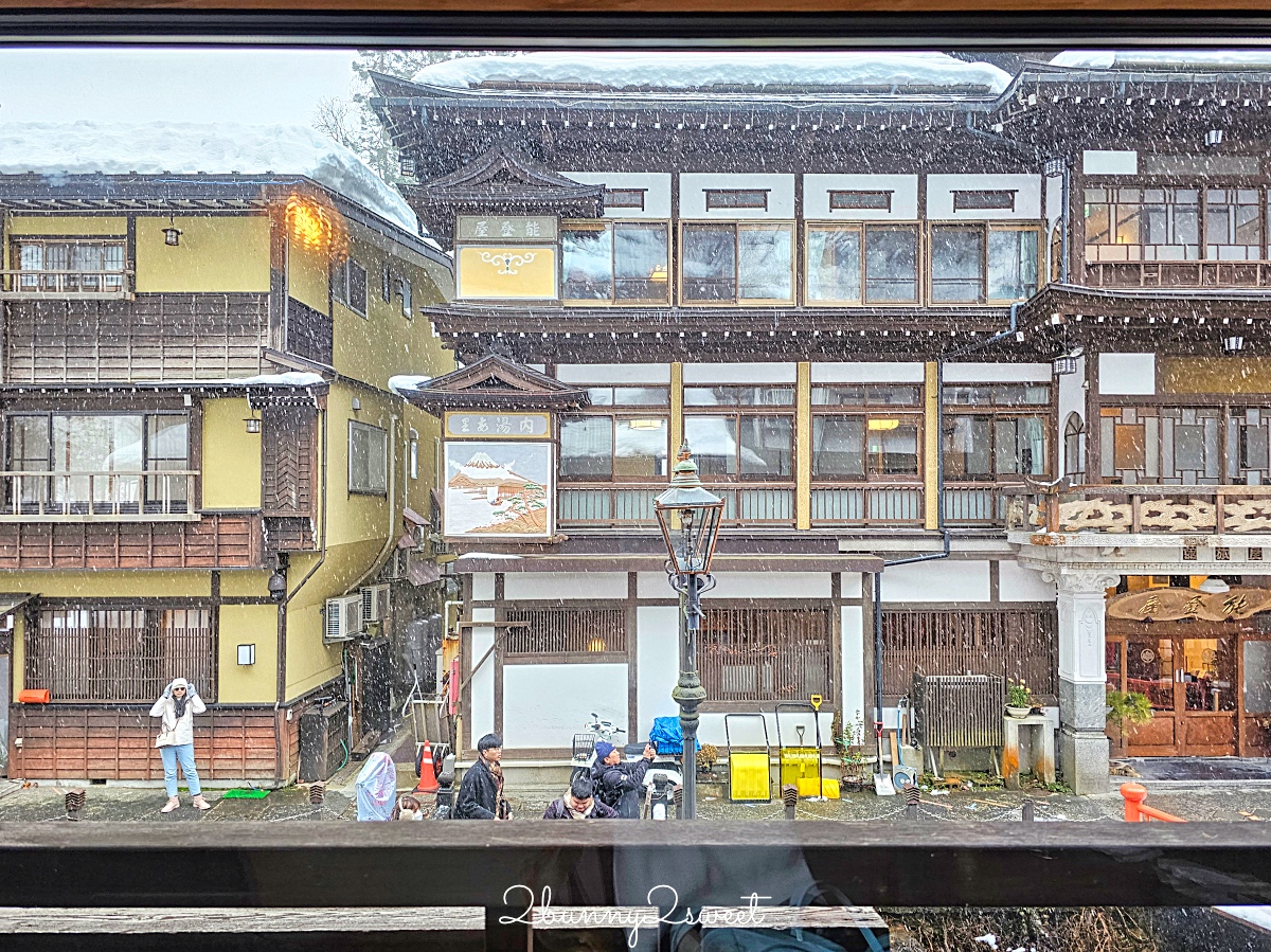 【布丁 酒茶房クリエ】銀山溫泉必訪復古風咖啡廳，擁有能登屋絕美窗景、招牌布丁必點 @兔兒毛毛姊妹花