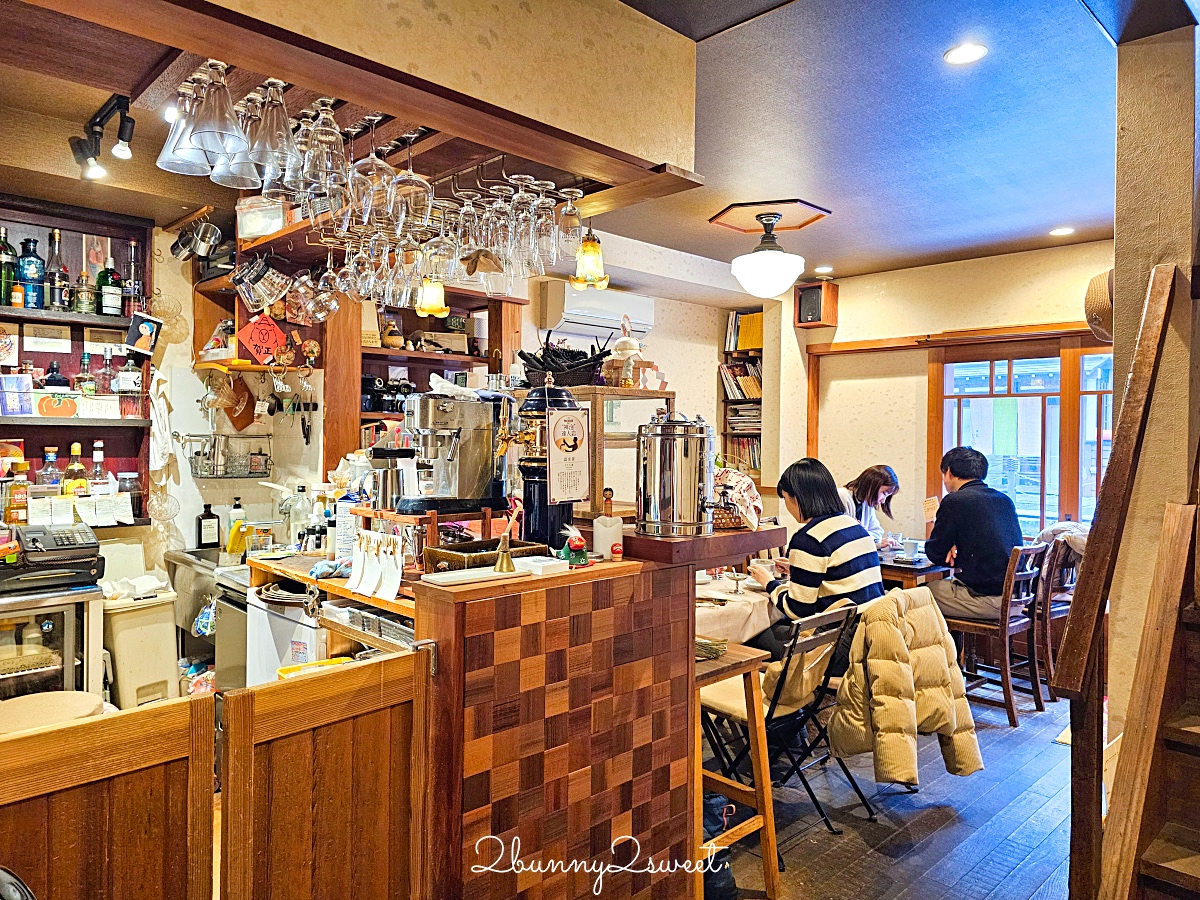 【布丁 酒茶房クリエ】銀山溫泉必訪復古風咖啡廳，擁有能登屋絕美窗景、招牌布丁必點 @兔兒毛毛姊妹花