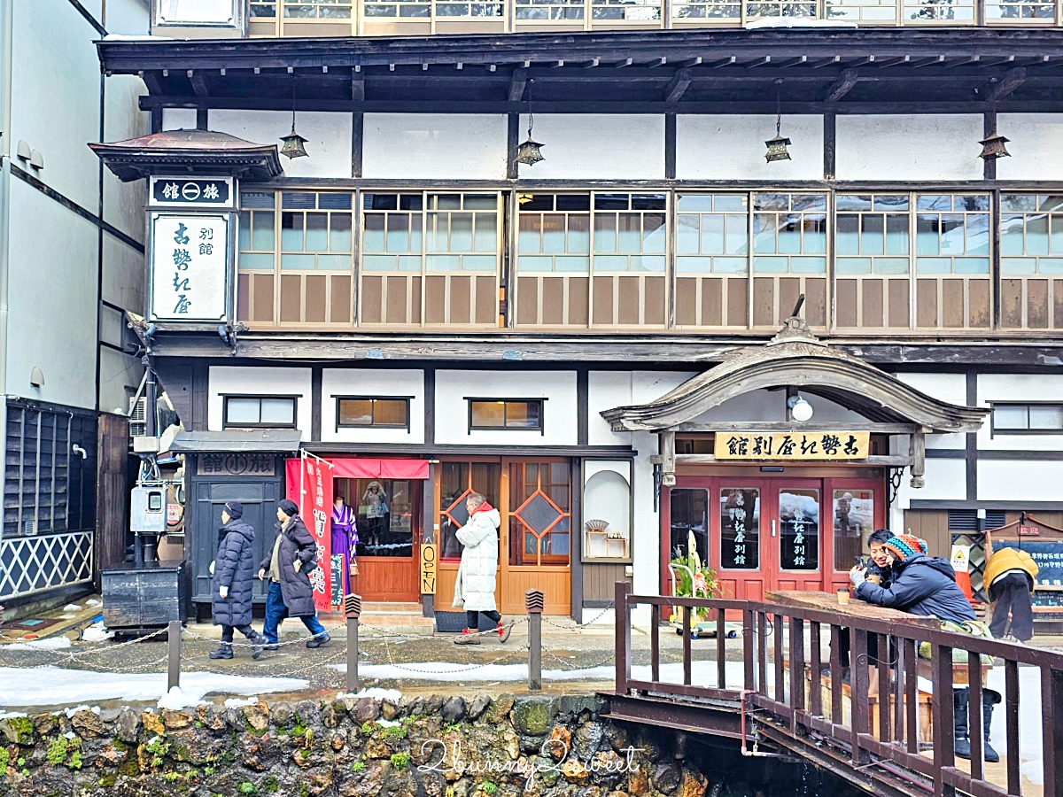 銀山溫泉和服租借「Cafe I’rasgayna」あいらすげーな～穿大正浪漫袴在復古街頭超好拍 @兔兒毛毛姊妹花