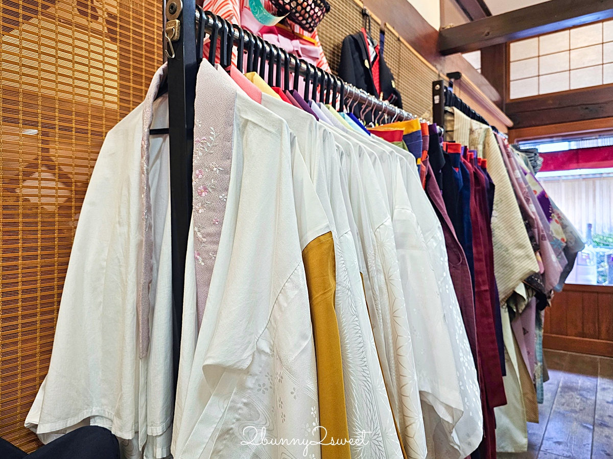 銀山溫泉和服租借「Cafe I’rasgayna」あいらすげーな～穿大正浪漫袴在復古街頭超好拍 @兔兒毛毛姊妹花