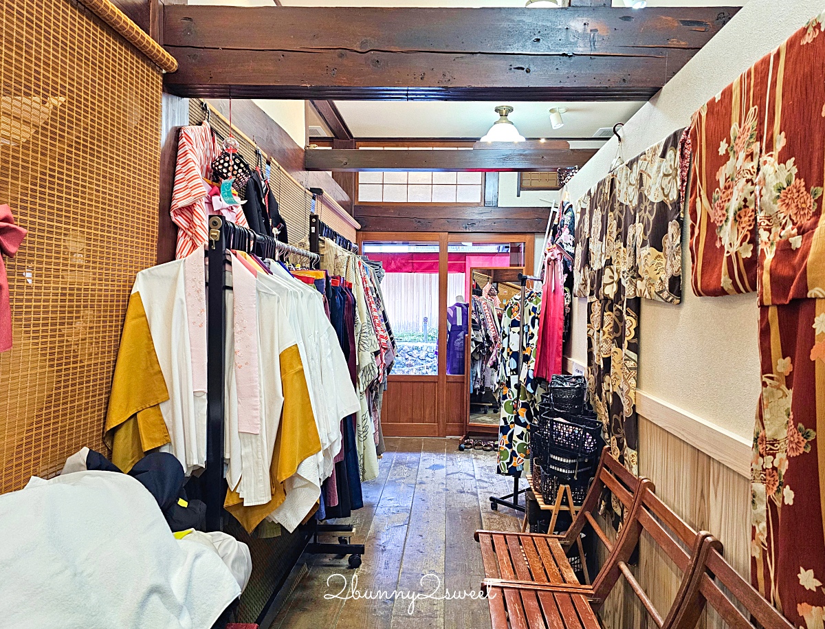 銀山溫泉和服租借「Cafe I’rasgayna」あいらすげーな～穿大正浪漫袴在復古街頭超好拍 @兔兒毛毛姊妹花