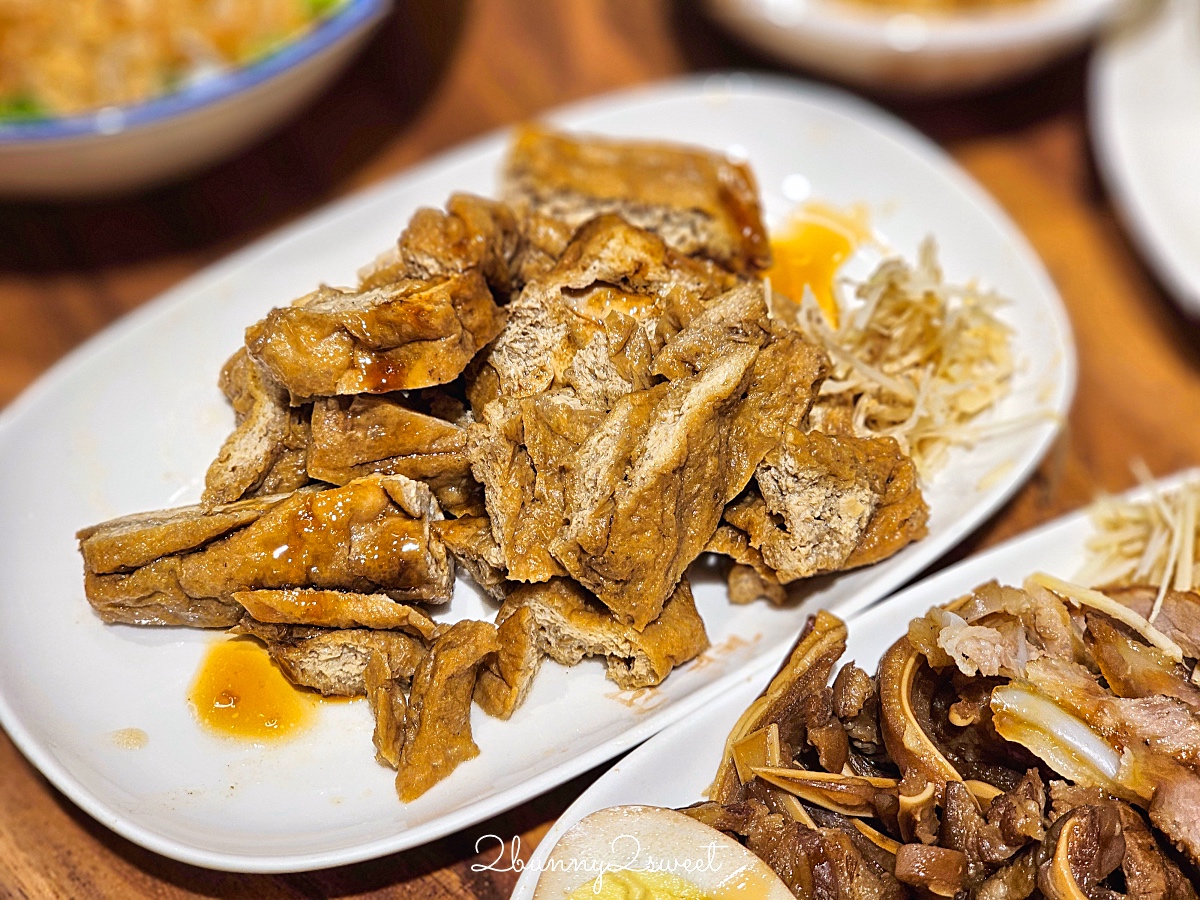 善導寺美食「雙月食品社青島店」華麗回歸,連續千年米其林推薦養生湯品連外國人都愛 @兔兒毛毛姊妹花 善導寺美食「雙月食品社青島店」華麗回歸,連續千年米其林推薦養生湯品連外國人都愛 @兔兒毛毛姊妹花