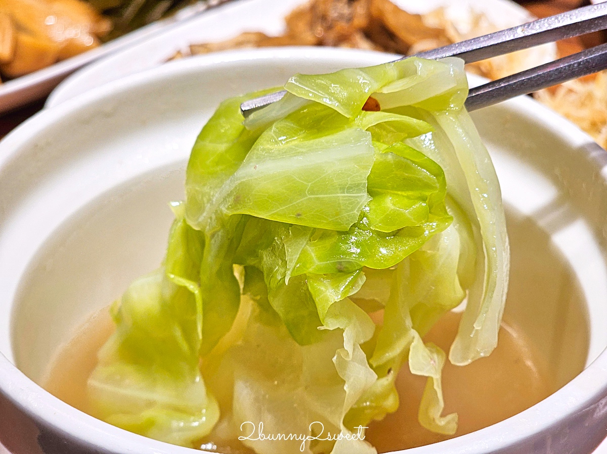 善導寺美食「雙月食品社青島店」華麗回歸,連續千年米其林推薦養生湯品連外國人都愛 @兔兒毛毛姊妹花 善導寺美食「雙月食品社青島店」華麗回歸,連續千年米其林推薦養生湯品連外國人都愛 @兔兒毛毛姊妹花