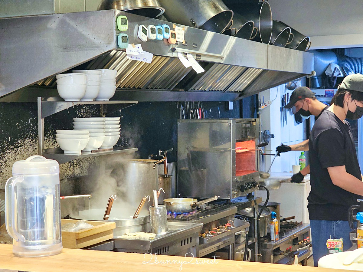 【二屋牡蠣拉麵】中山站赤峰街美食！濃厚牡蠣湯頭、免費加麵吃到飽 @兔兒毛毛姊妹花