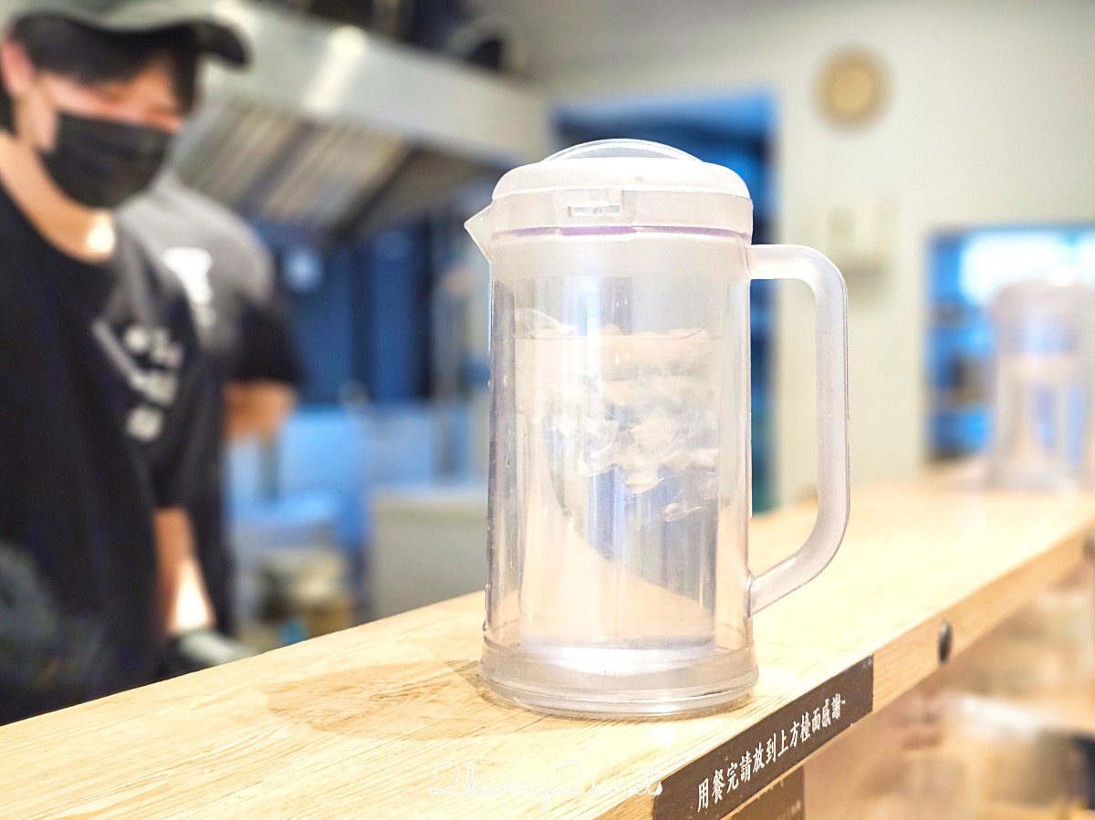 【二屋牡蠣拉麵】中山站赤峰街美食！濃厚牡蠣湯頭、免費加麵吃到飽 @兔兒毛毛姊妹花