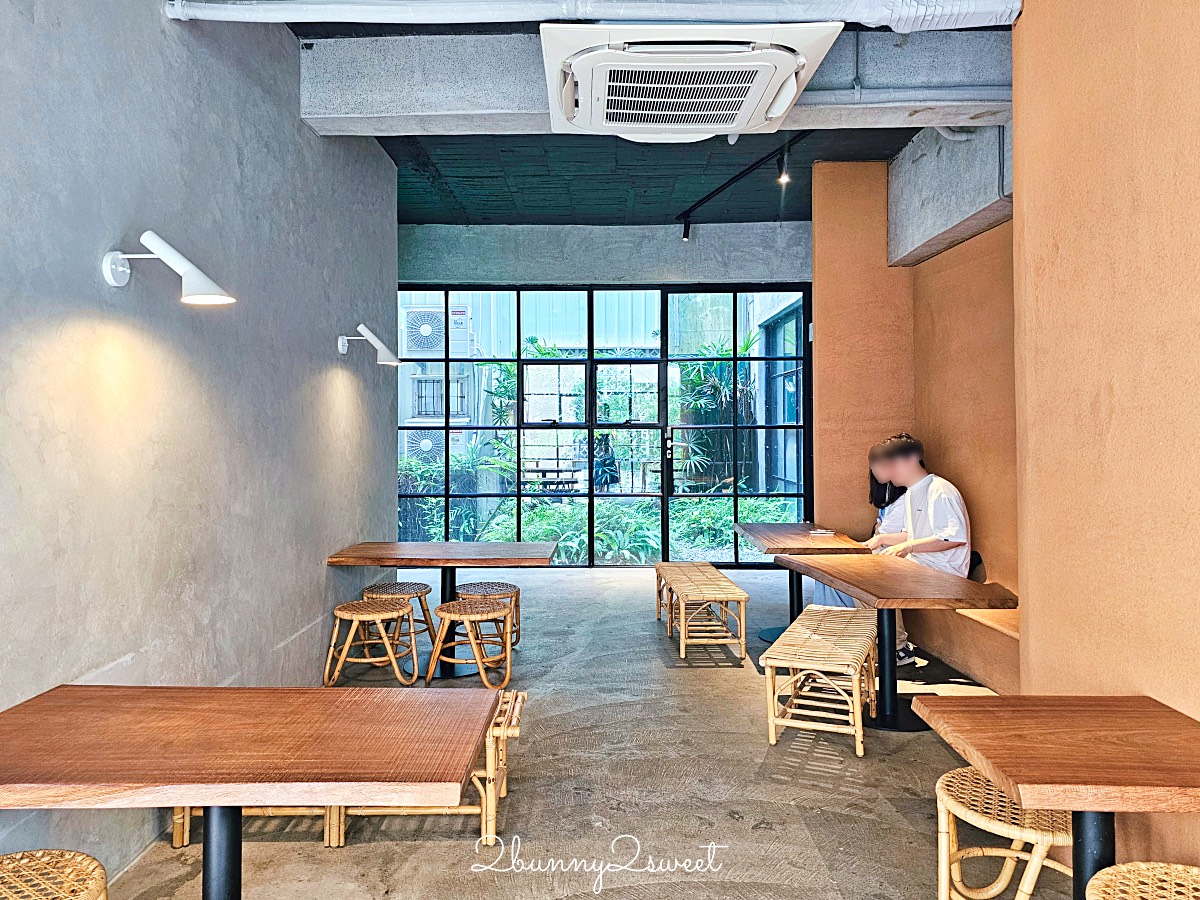 【南埕衖事】台南冰店推薦｜藤本壯介打造白色階梯建築，義式冰淇淋、咖啡與天空露臺 @兔兒毛毛姊妹花