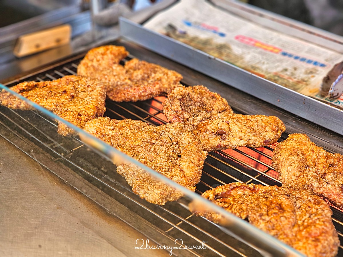 【家鄉碳烤雞排士林店】林夜市必吃雞排，先炸後烤超香＋菜單價格排隊攻略 @兔兒毛毛姊妹花