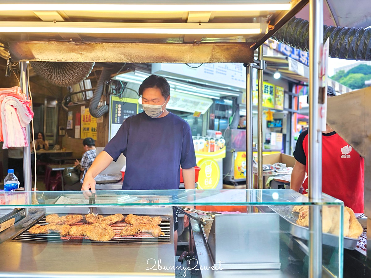 【家鄉碳烤雞排士林店】林夜市必吃雞排，先炸後烤超香＋菜單價格排隊攻略 @兔兒毛毛姊妹花