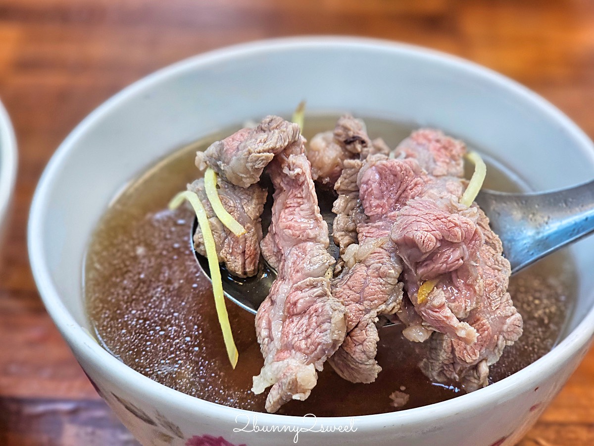 【阿蓮牛肉湯台南公園店】台南牛肉湯推薦｜溫體牛肉湯、牛燥飯吃到飽、赤崁樓美食 @兔兒毛毛姊妹花