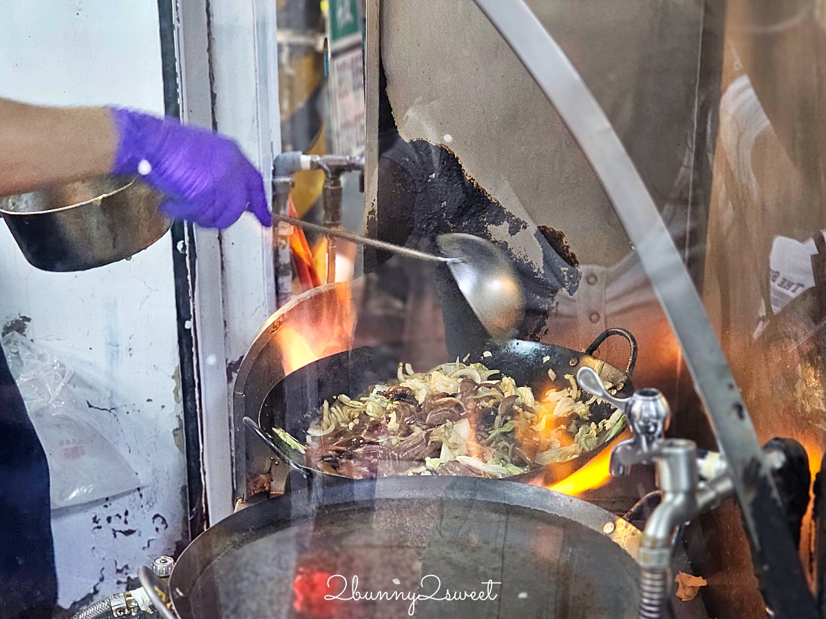 【黃家鱔魚意麵】台南國華街美食！100元鱔魚意麵，永樂市場排隊人氣小吃 @兔兒毛毛姊妹花