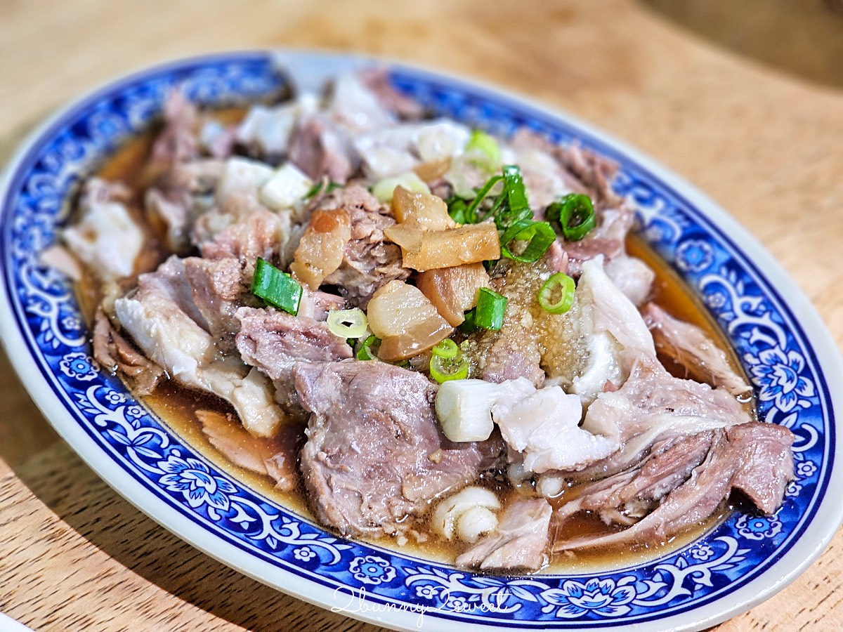 【黃家鱔魚意麵】台南國華街美食！100元鱔魚意麵，永樂市場排隊人氣小吃 @兔兒毛毛姊妹花