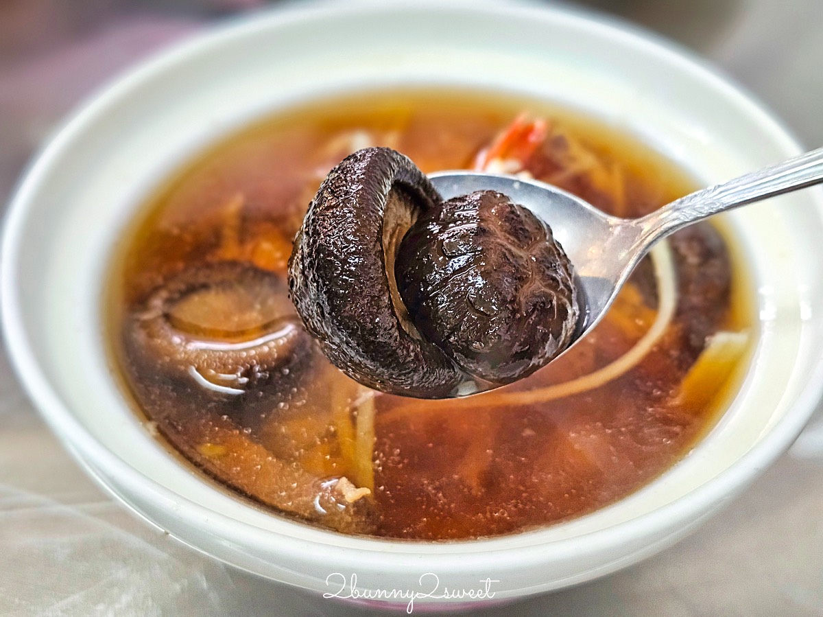 【石精臼蚵仔煎】台南國華街60年老店！500碗推薦，香菇湯飯比蚵仔煎更驚艷 @兔兒毛毛姊妹花