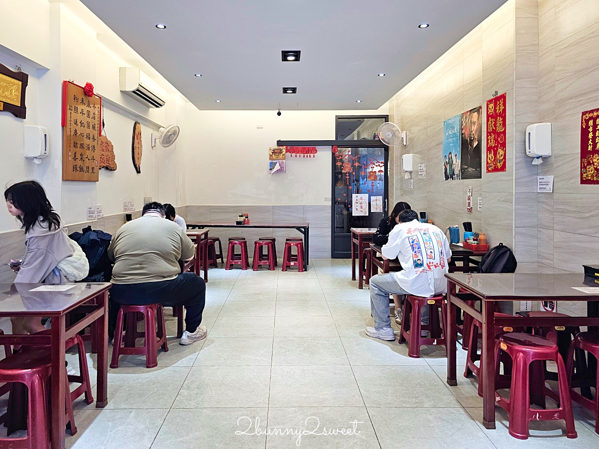 【邱家小卷米粉】台南國華街美食｜超人氣排隊名店、綜合米粉、小卷卵必吃 @兔兒毛毛姊妹花