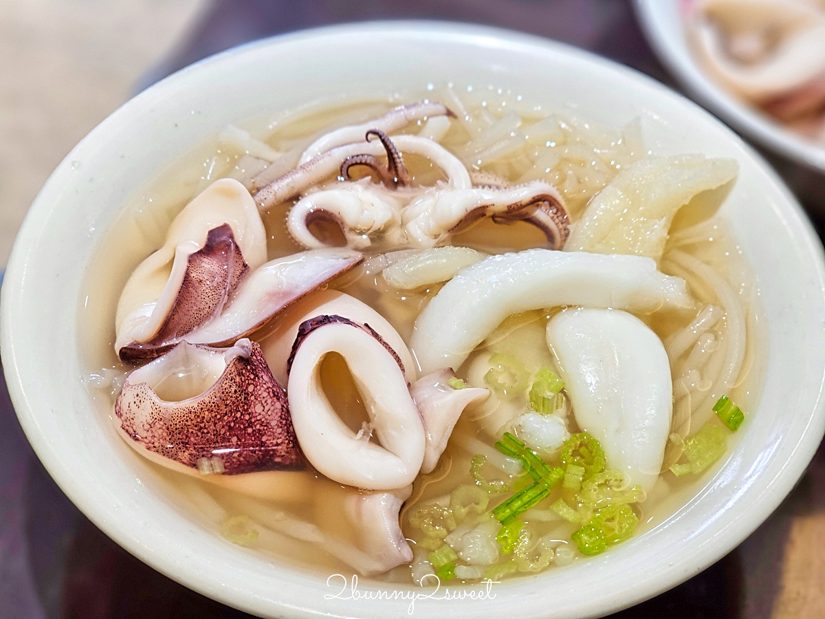 【邱家小卷米粉】台南國華街美食｜超人氣排隊名店、綜合米粉、小卷卵必吃 @兔兒毛毛姊妹花