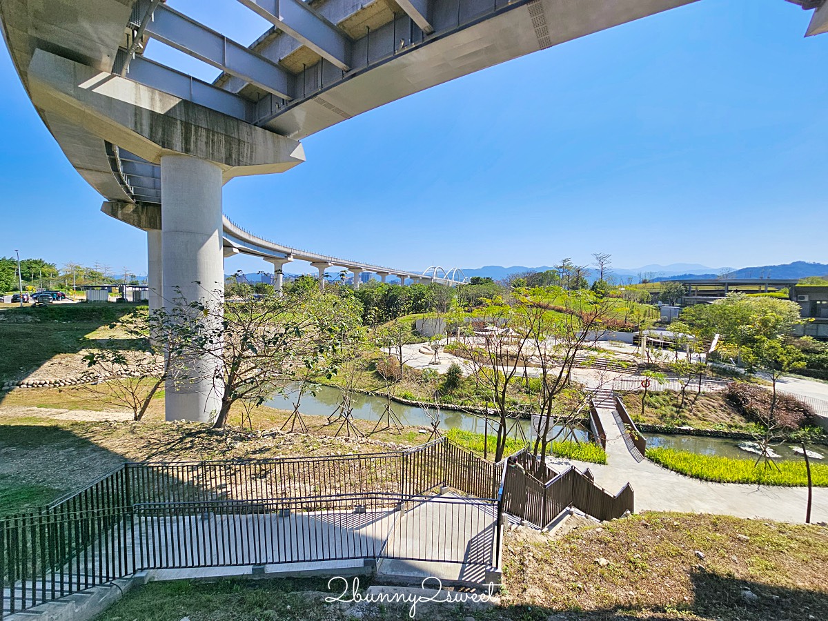 鶯歌景點「新北市美術館」蘆葦叢裡的創意綠建築,外圍園區沙坑、戲水池免費玩 @兔兒毛毛姊妹花 鶯歌景點「新北市美術館」蘆葦叢裡的創意綠建築,外圍園區沙坑、戲水池免費玩 @兔兒毛毛姊妹花