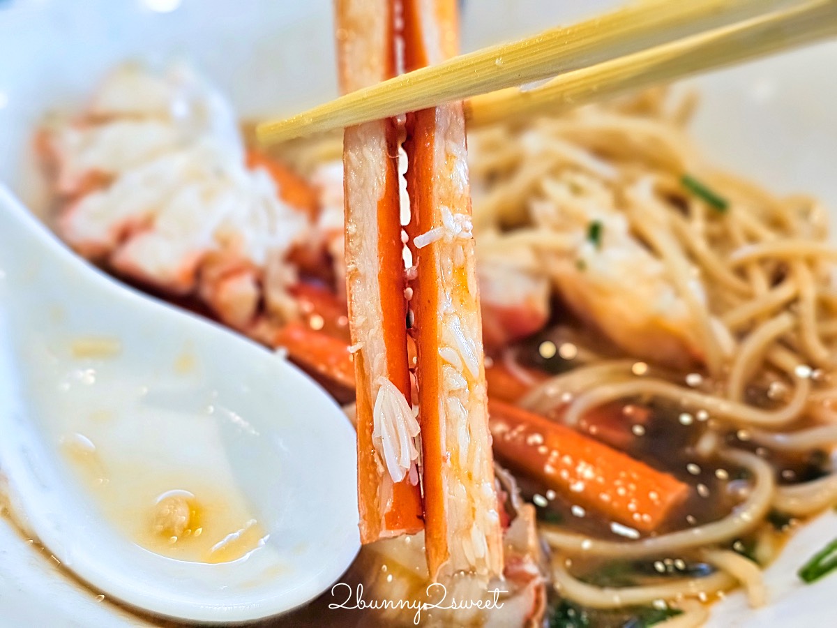 【丸八屋】鳥取米子機場必吃美食！紅楚蟹拉麵、螃蟹丼飯，米子鬼太郎機場餐廳推薦｜まるはち屋 @兔兒毛毛姊妹花