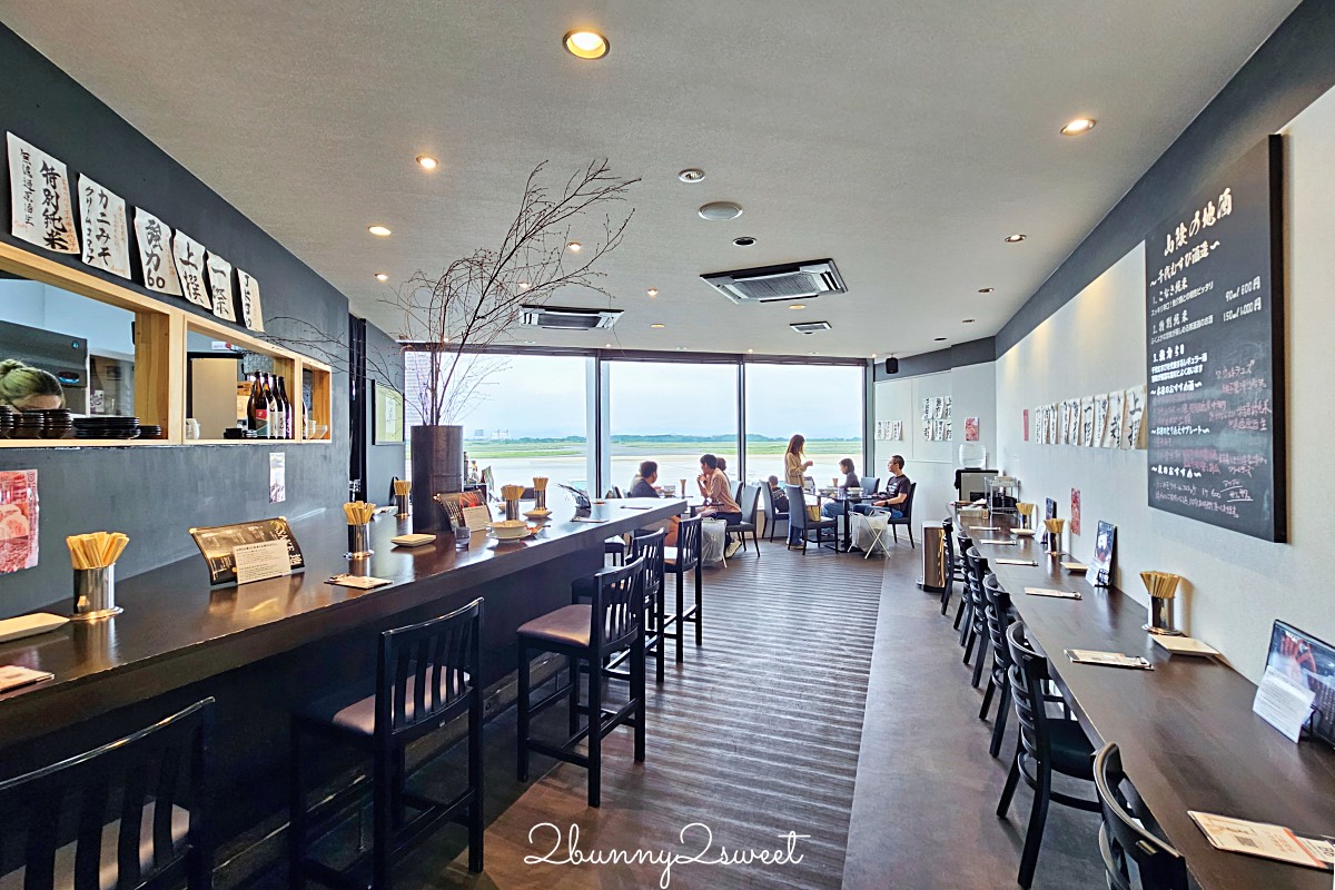 【丸八屋】鳥取米子機場必吃美食！紅楚蟹拉麵、螃蟹丼飯，米子鬼太郎機場餐廳推薦｜まるはち屋 @兔兒毛毛姊妹花