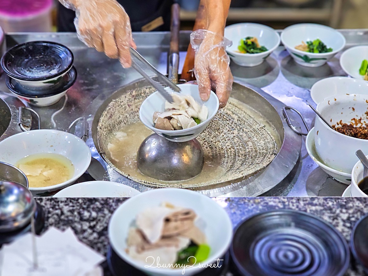 沙巴美食【萬香生肉麵】24小時營業在地美食,豬雜湯+乾撈麵一整套再來個桔子冰超滿足 @兔兒毛毛姊妹花 沙巴美食【萬香生肉麵】24小時營業在地美食,豬雜湯+乾撈麵一整套再來個桔子冰超滿足 @兔兒毛毛姊妹花