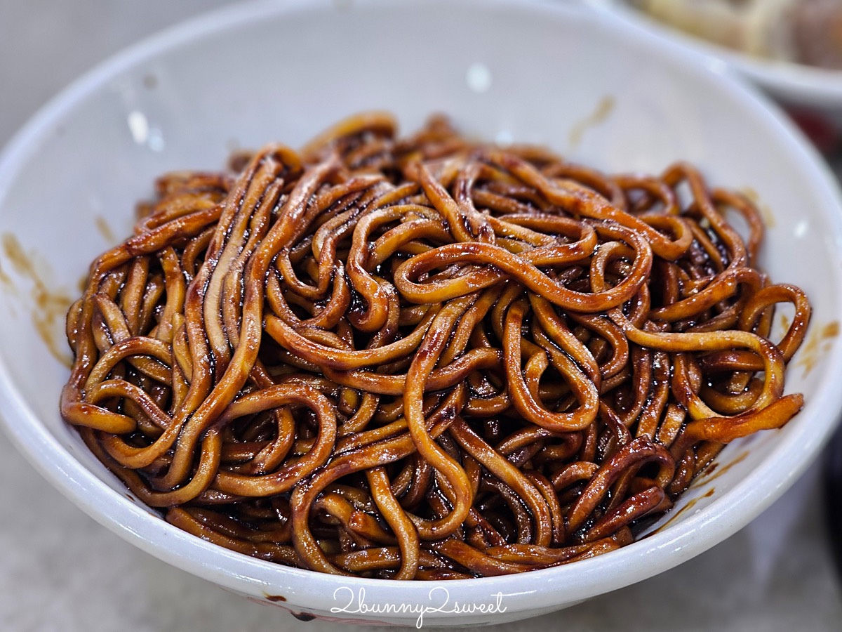 沙巴美食【萬香生肉麵】24小時營業在地美食,豬雜湯+乾撈麵一整套再來個桔子冰超滿足 @兔兒毛毛姊妹花 沙巴美食【萬香生肉麵】24小時營業在地美食,豬雜湯+乾撈麵一整套再來個桔子冰超滿足 @兔兒毛毛姊妹花