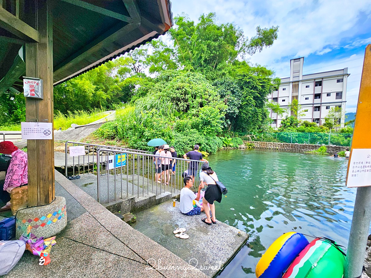 【螃蟹冒泡】宜蘭員山免費湧泉戲水池,迷你滑水道+免費淋浴間超佛心 @兔兒毛毛姊妹花 【螃蟹冒泡】宜蘭員山免費湧泉戲水池,迷你滑水道+免費淋浴間超佛心 @兔兒毛毛姊妹花