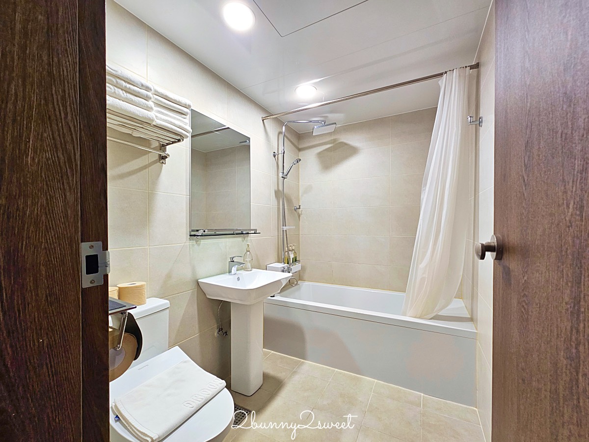 【明洞莊飯店 HOTEL MYEONGDONGJANG】首爾明洞住宿推薦｜下樓就是明洞商圈、大空間四人房、高CP值飯店 @兔兒毛毛姊妹花