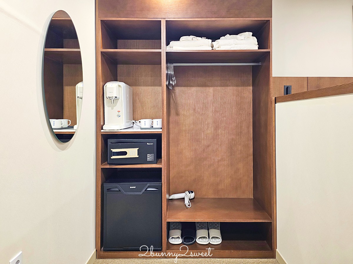 【明洞莊飯店 HOTEL MYEONGDONGJANG】首爾明洞住宿推薦｜下樓就是明洞商圈、大空間四人房、高CP值飯店 @兔兒毛毛姊妹花