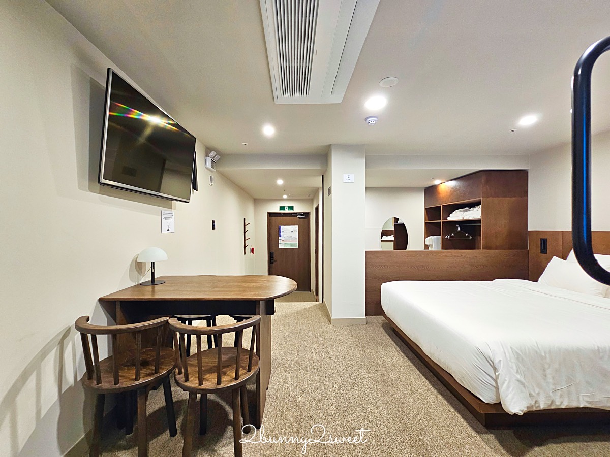 【明洞莊飯店 HOTEL MYEONGDONGJANG】首爾明洞住宿推薦｜下樓就是明洞商圈、大空間四人房、高CP值飯店 @兔兒毛毛姊妹花