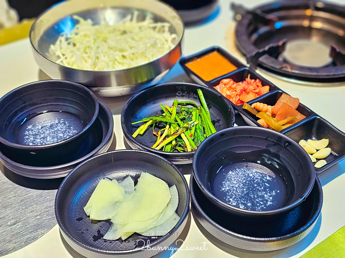 【滿足五香豬腳】首爾東大門美食推薦｜米其林必比登韓式豬腳、菜單、必點餐點 @兔兒毛毛姊妹花