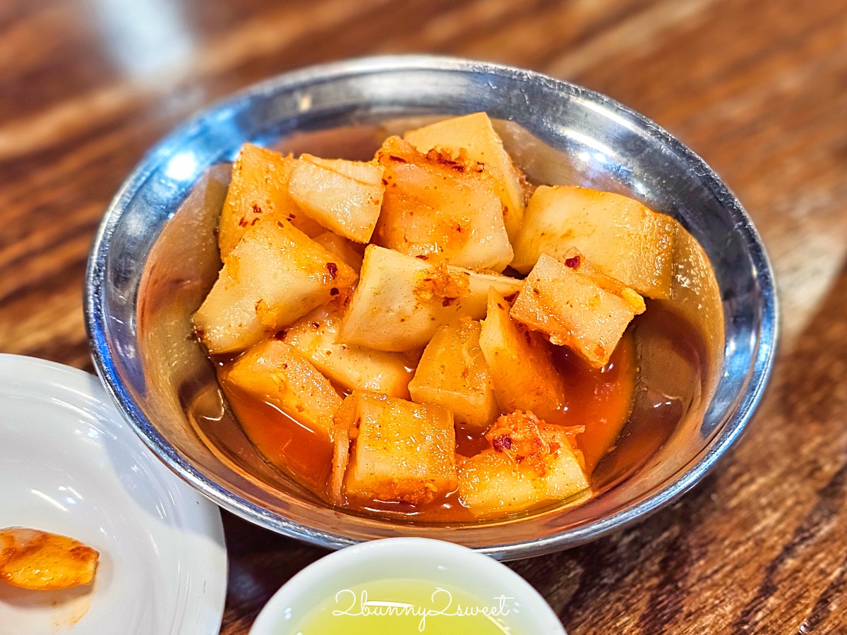 【百濟蔘雞湯 백제삼계탕】首爾明洞美食推薦｜50年老字號人蔘雞湯、菜單、必點攻略 @兔兒毛毛姊妹花