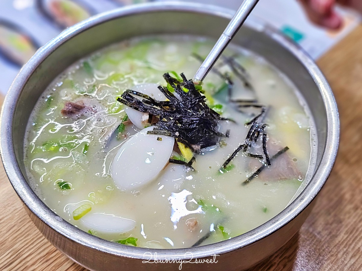 【神仙雪濃湯明洞店】首爾明洞美食推薦！牛骨雪濃湯＋排骨雪濃湯，早餐8:00開吃 @兔兒毛毛姊妹花