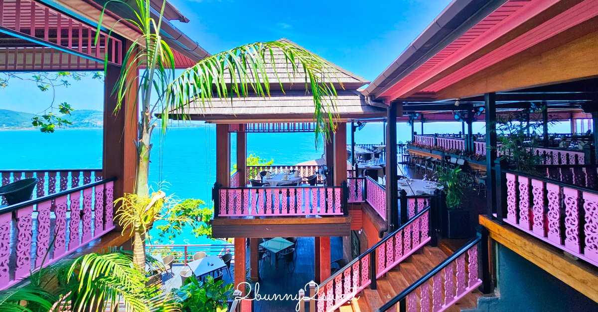 【Baan Rim Pa】普吉島懸崖海景餐廳推薦｜安達曼海夕陽第一排、米其林推薦泰式料理 @兔兒毛毛姊妹花