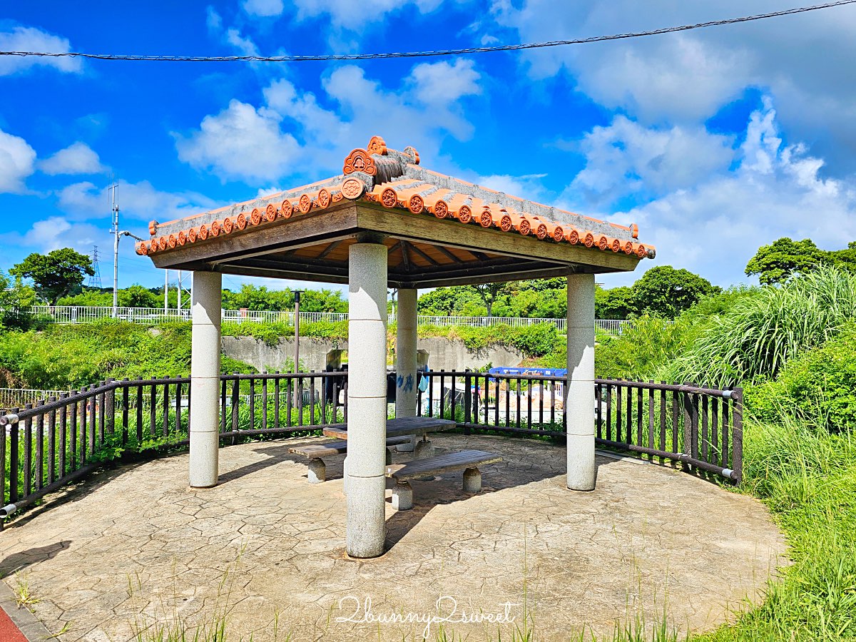 沖繩【伊波公園】親子必訪的宇流麻市大型溜滑梯＆遊具樂園 @兔兒毛毛姊妹花