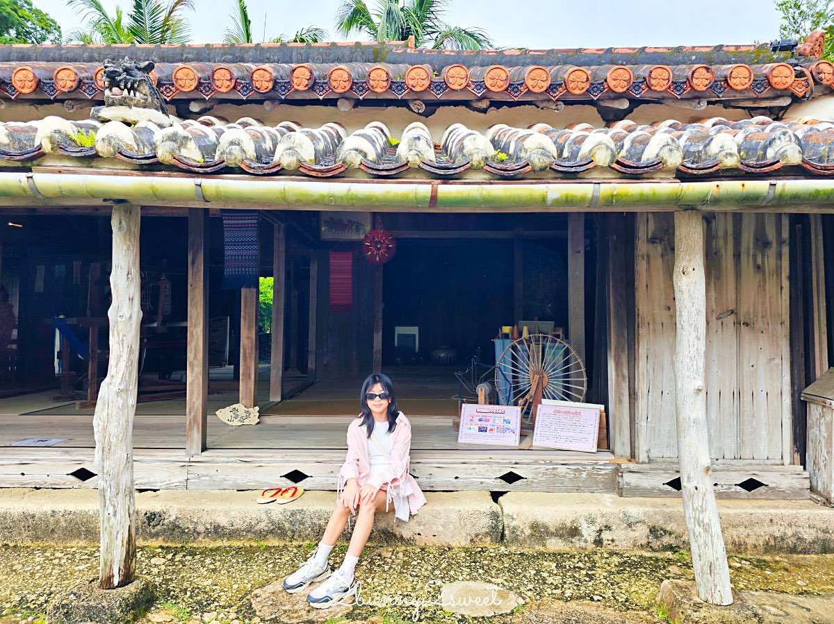 【沖繩琉球村】恩納村必去景點！琉裝體驗、百年古民家、EISA太鼓表演＋門票交通攻略 @兔兒毛毛姊妹花