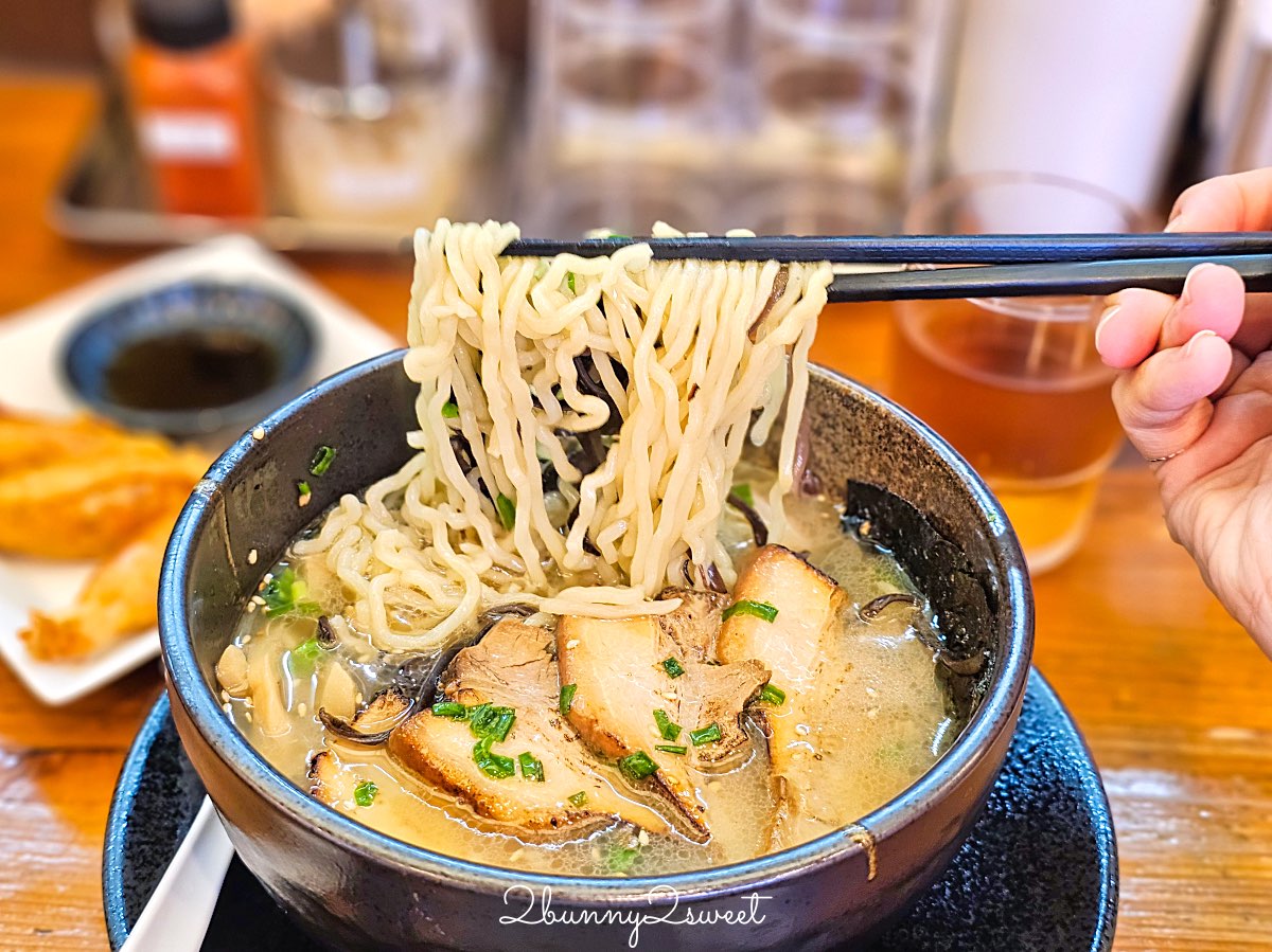 【Niku Gottsuo Ramen】鳥取米子牛骨拉麵名店:必吃濃郁湯頭,肉量爆棚的超滿足系拉麵! @兔兒毛毛姊妹花 【Niku Gottsuo Ramen】鳥取米子牛骨拉麵名店:必吃濃郁湯頭,肉量爆棚的超滿足系拉麵! @兔兒毛毛姊妹花