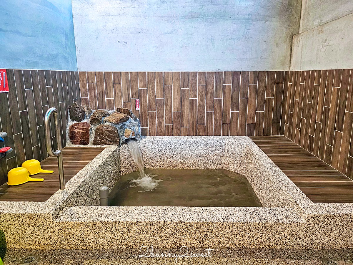 【綠水溫泉】礁溪平價湯屋：全新開幕森林系溫泉、超大浴池質感首選 @兔兒毛毛姊妹花
