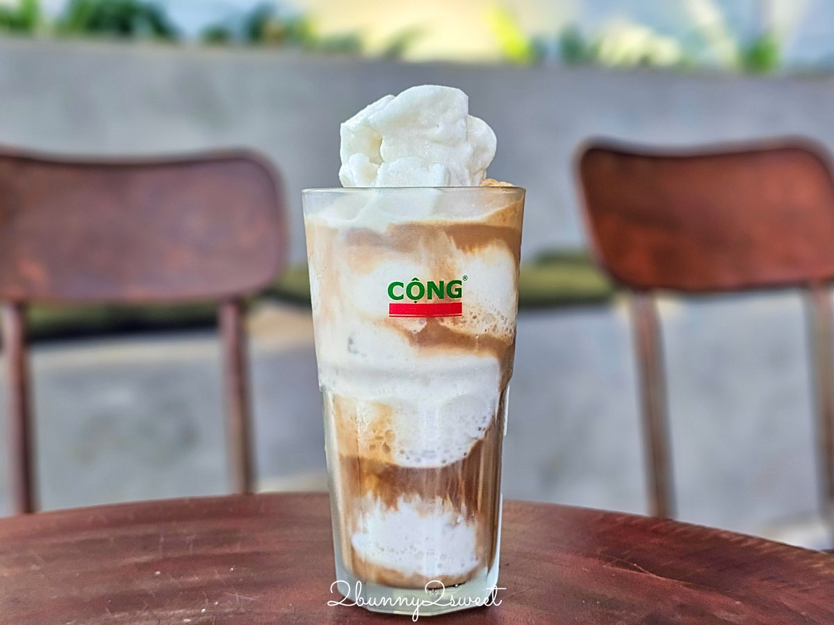 【共咖啡 Cộng C&agrave; Ph&ecirc; 台北光復南店】松山美食越南椰子咖啡推薦，復古軍風咖啡廳評價 @兔兒毛毛姊妹花