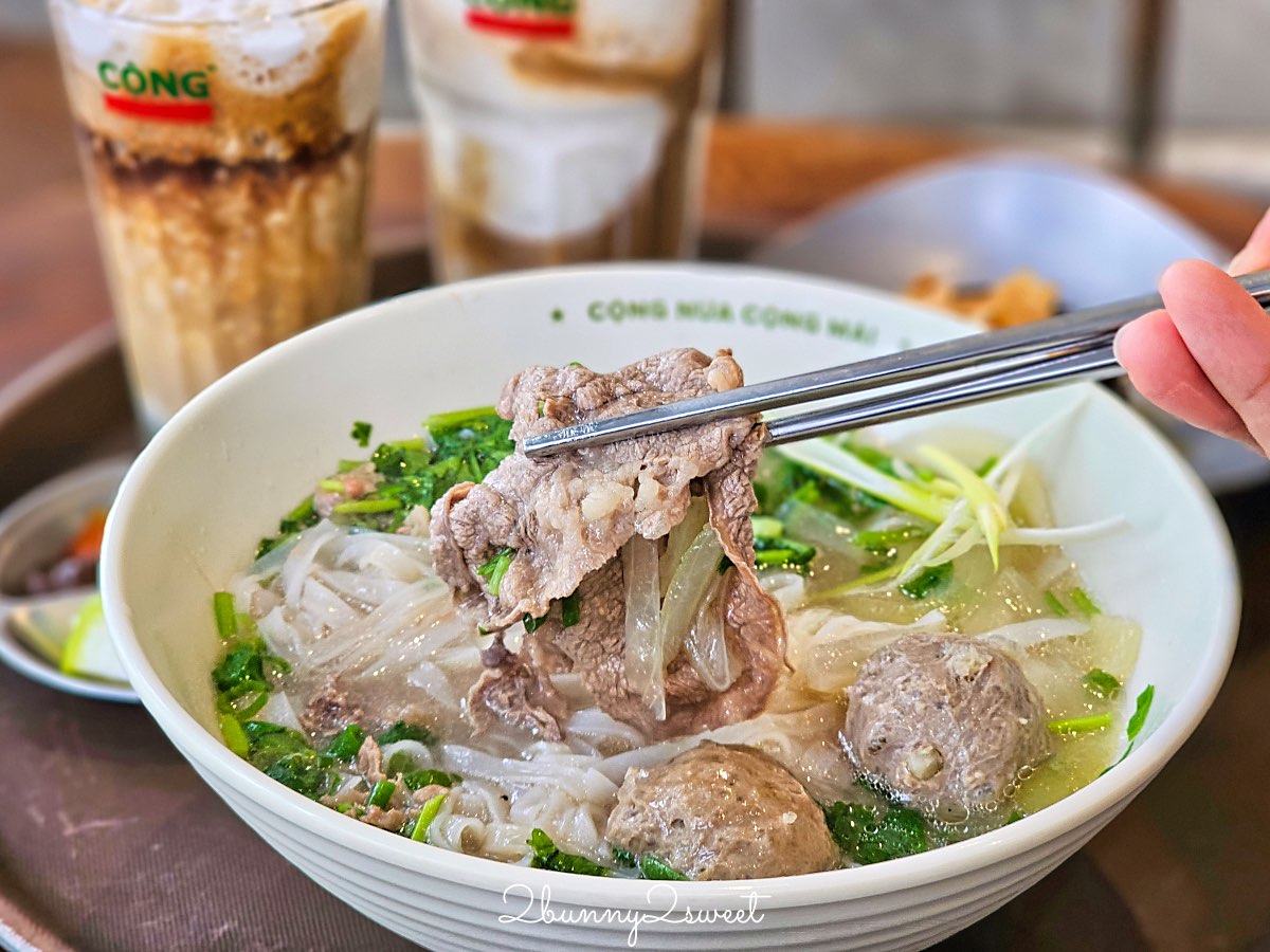 【共咖啡 Cộng C&agrave; Ph&ecirc; 台北光復南店】松山美食越南椰子咖啡推薦，復古軍風咖啡廳評價 @兔兒毛毛姊妹花