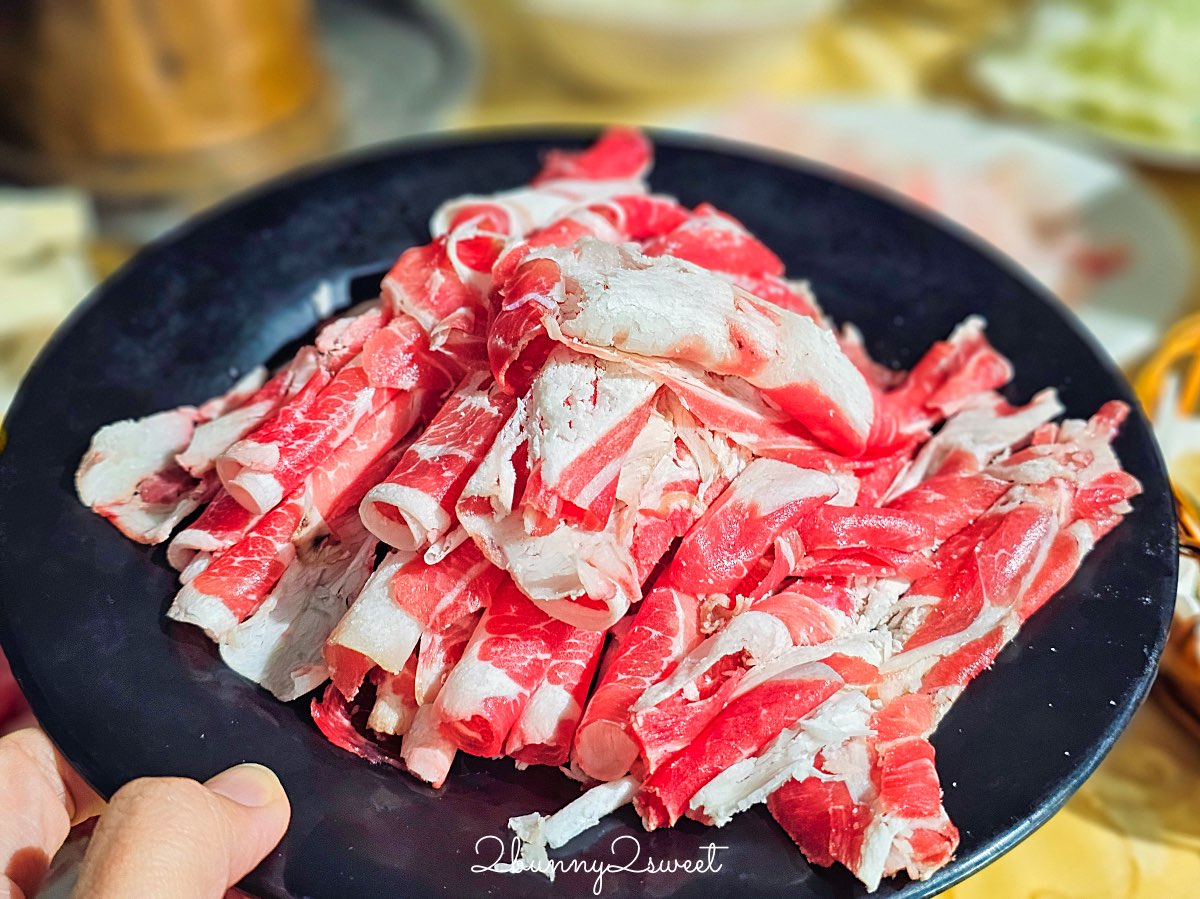 【唐宮蒙古烤肉酸菜白肉餐廳】台北老字號吃到飽，蒙古烤肉＋酸菜白肉鍋一次滿足 @兔兒毛毛姊妹花