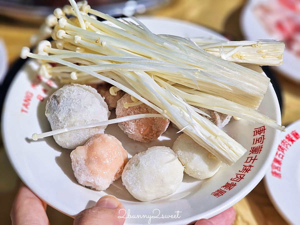 【唐宮蒙古烤肉酸菜白肉餐廳】台北老字號吃到飽，蒙古烤肉＋酸菜白肉鍋一次滿足 @兔兒毛毛姊妹花