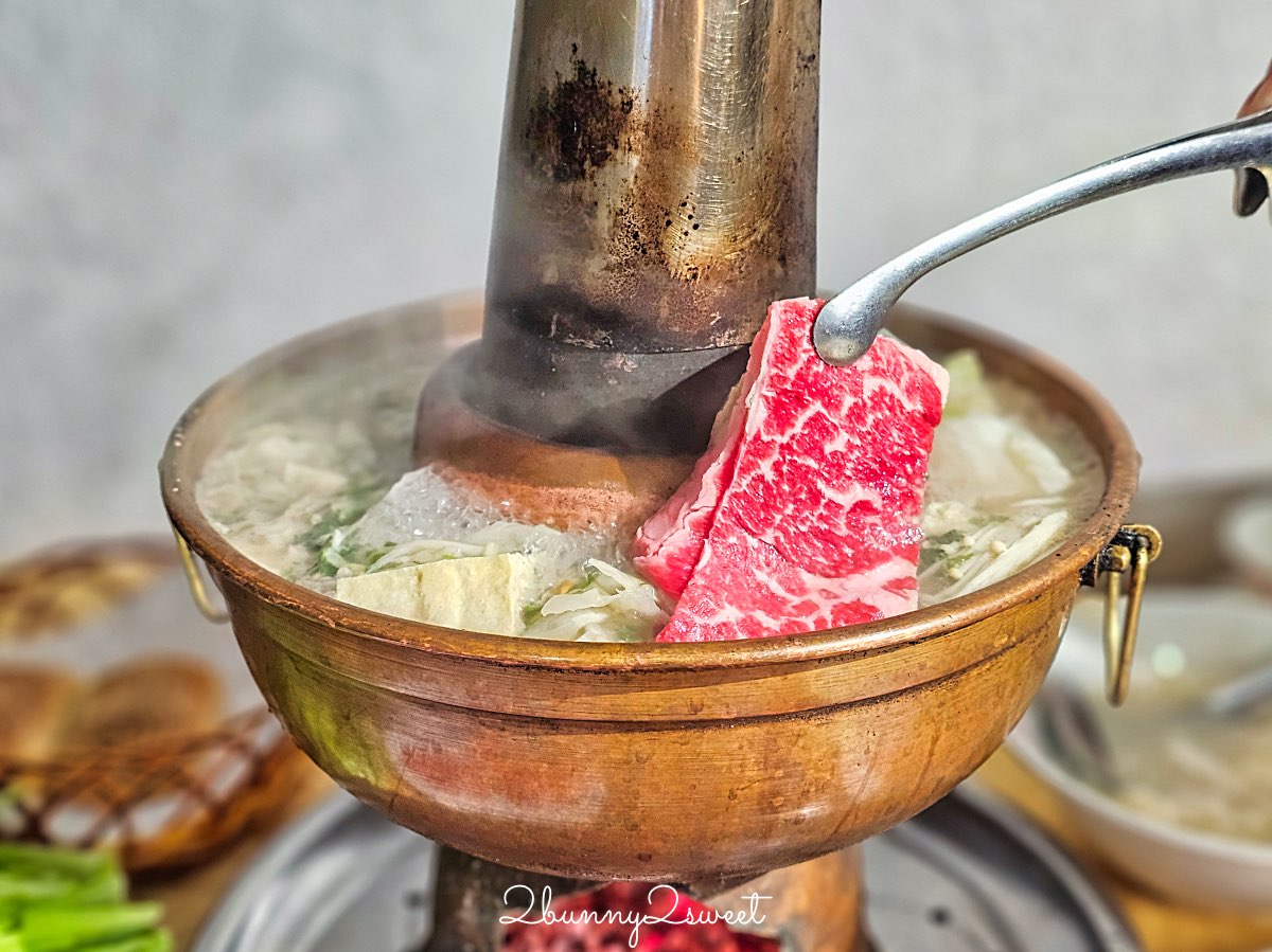 【唐宮蒙古烤肉酸菜白肉餐廳】台北老字號吃到飽，蒙古烤肉＋酸菜白肉鍋一次滿足 @兔兒毛毛姊妹花