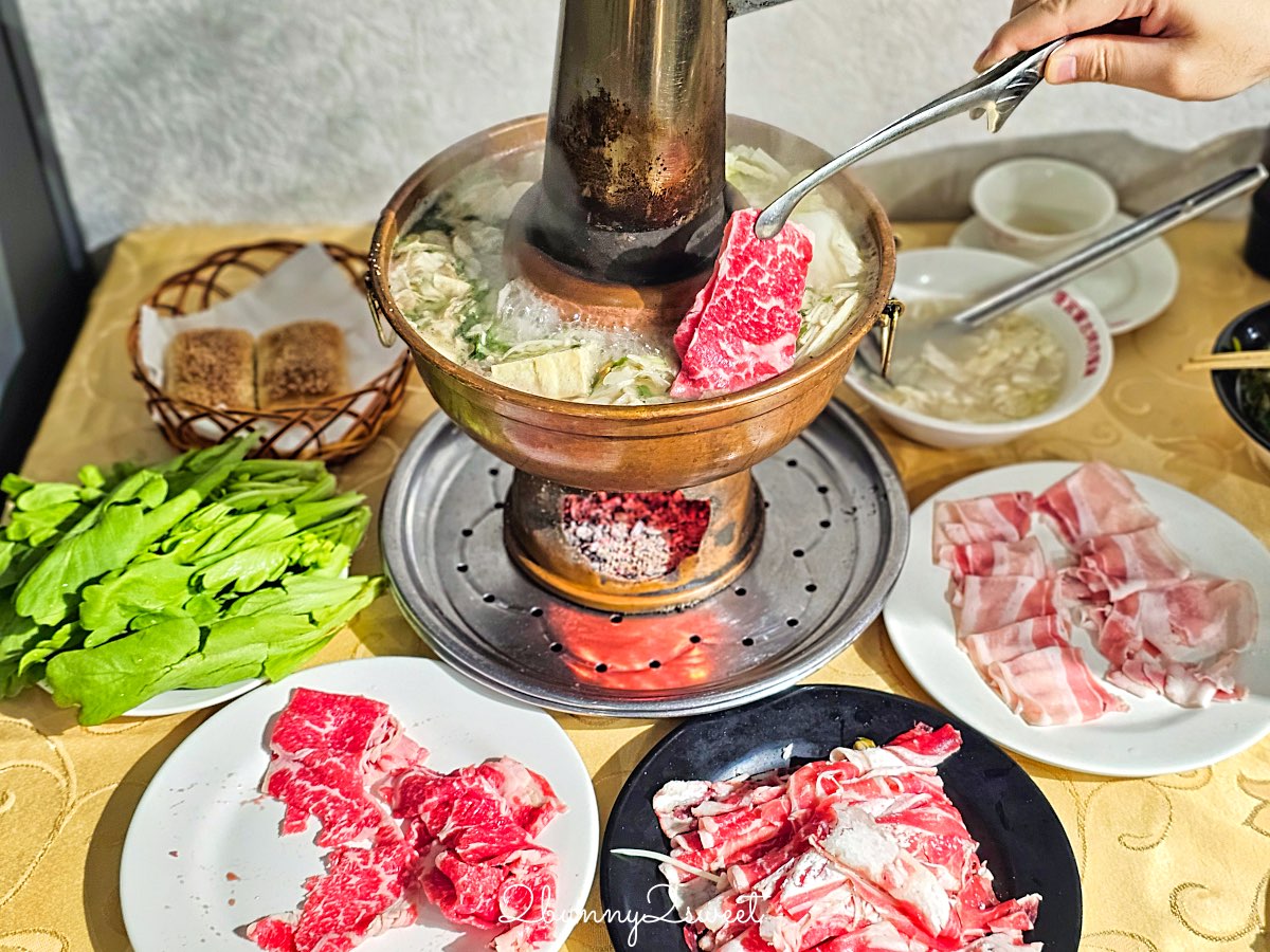 【唐宮蒙古烤肉酸菜白肉餐廳】台北老字號吃到飽，蒙古烤肉＋酸菜白肉鍋一次滿足 @兔兒毛毛姊妹花
