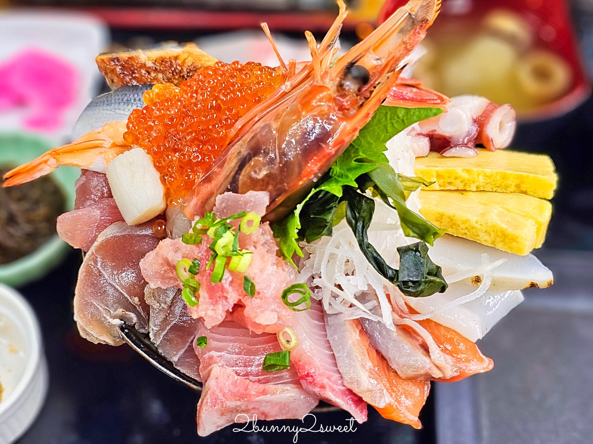 【魚屋直營食堂 魚まる】在地魚舖直營沖繩那霸海鮮餐廳,超澎湃海鮮丼與家常定食攻略 @兔兒毛毛姊妹花 【魚屋直營食堂 魚まる】在地魚舖直營沖繩那霸海鮮餐廳,超澎湃海鮮丼與家常定食攻略 @兔兒毛毛姊妹花