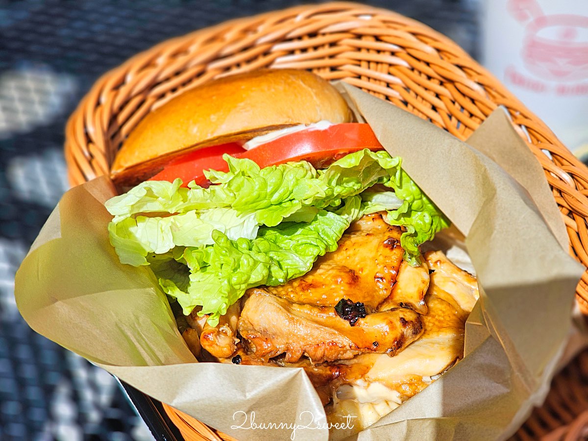【鳥貴族漢堡 TORIKI BURGER】京都伏見稻荷美食：燒鳥變身雞肉漢堡！千本鳥居旁必吃平價美食 @兔兒毛毛姊妹花