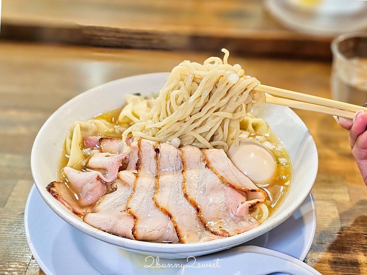 【ラーメンムギュVOL.2 烏丸蛸薬師店】京都雞白湯拉麵推薦｜巷弄隱藏名店，白醬油拉麵必吃 @兔兒毛毛姊妹花