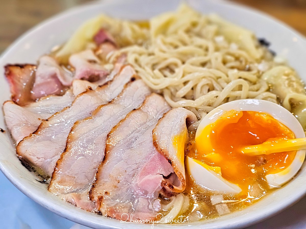 【ラーメンムギュVOL.2 烏丸蛸薬師店】京都雞白湯拉麵推薦｜巷弄隱藏名店，白醬油拉麵必吃 @兔兒毛毛姊妹花