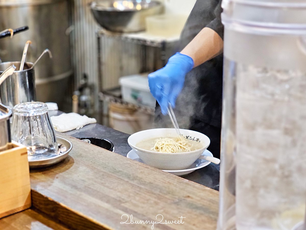【ラーメンムギュVOL.2 烏丸蛸薬師店】京都雞白湯拉麵推薦｜巷弄隱藏名店，白醬油拉麵必吃 @兔兒毛毛姊妹花