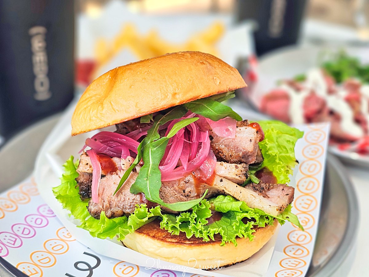 【WEDO | WE-DO burger 溫度漢堡】松山美食推薦！小巨蛋附近必吃燻烤牛胸肉漢堡、手撕肉系漢堡 @兔兒毛毛姊妹花