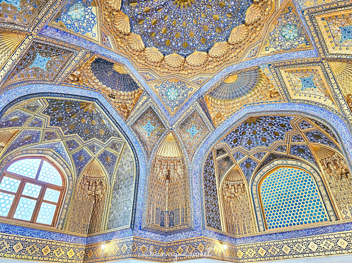 【阿克薩萊陵墓 Aksaray Mausoleum】撒馬爾罕隱藏景點|低調外觀藏著金碧輝煌穹頂 @兔兒毛毛姊妹花 【阿克薩萊陵墓 Aksaray Mausoleum】撒馬爾罕隱藏景點|低調外觀藏著金碧輝煌穹頂 @兔兒毛毛姊妹花