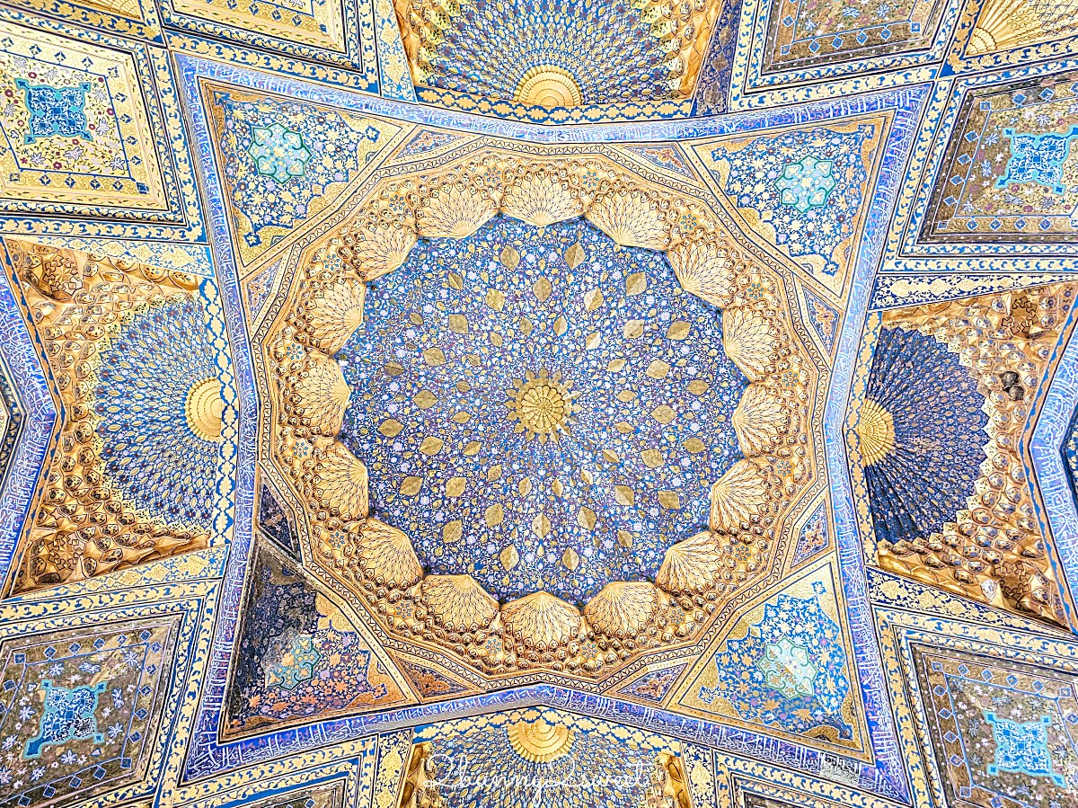 【阿克薩萊陵墓 Aksaray Mausoleum】撒馬爾罕隱藏景點|低調外觀藏著金碧輝煌穹頂 @兔兒毛毛姊妹花 【阿克薩萊陵墓 Aksaray Mausoleum】撒馬爾罕隱藏景點|低調外觀藏著金碧輝煌穹頂 @兔兒毛毛姊妹花